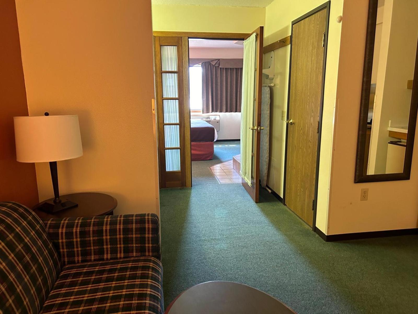Northwoods Inn & Suites - Blackduck 외부 사진